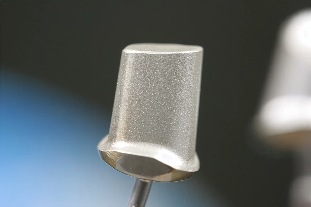 Silberleitlack mit Airbrush aufgetragen