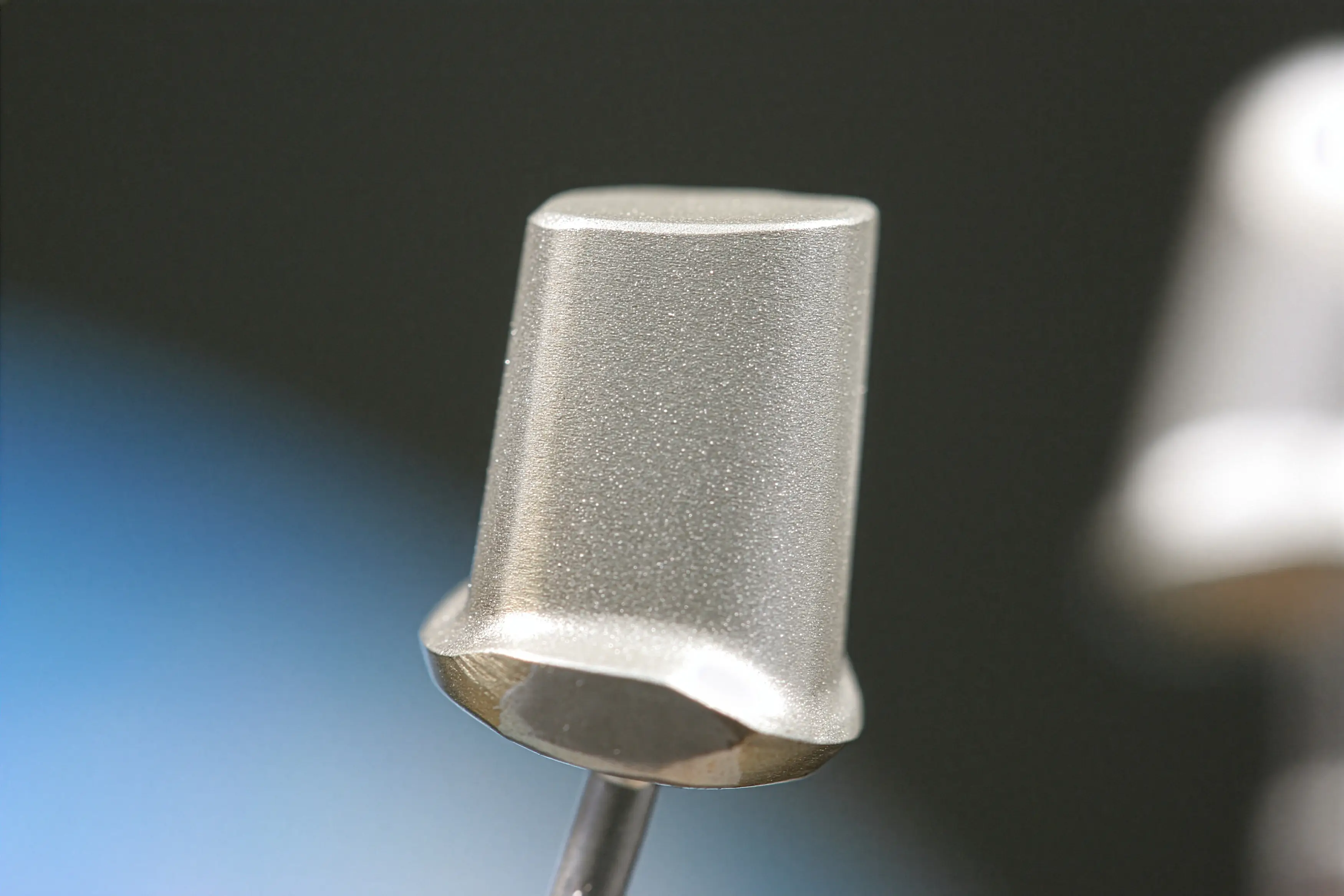 Silberleitlack mit Airbrush aufgetragen